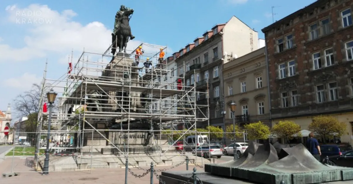 Trwa remont pomnika Grunwaldzkiego. Zakończyło się czyszczenie cokołu
