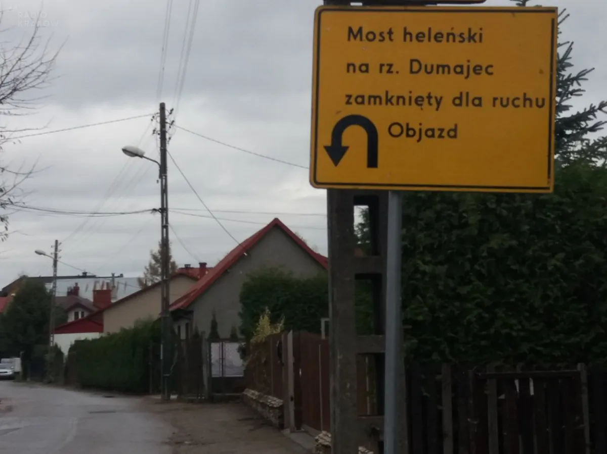 Zadumani nad pięknym, modrym Dumajcem