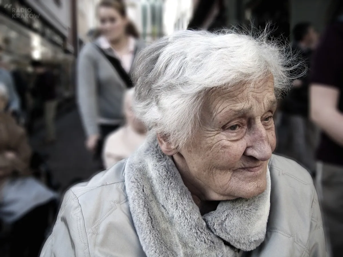 Seniorzy czują się dyskryminowani - nie chcą głosować przez internet