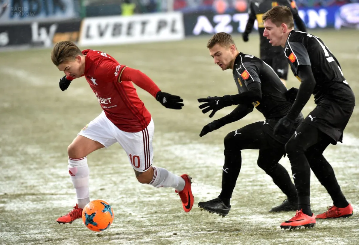 Ekstraklasa piłkarska - Wisła Kraków - Korona 1:1