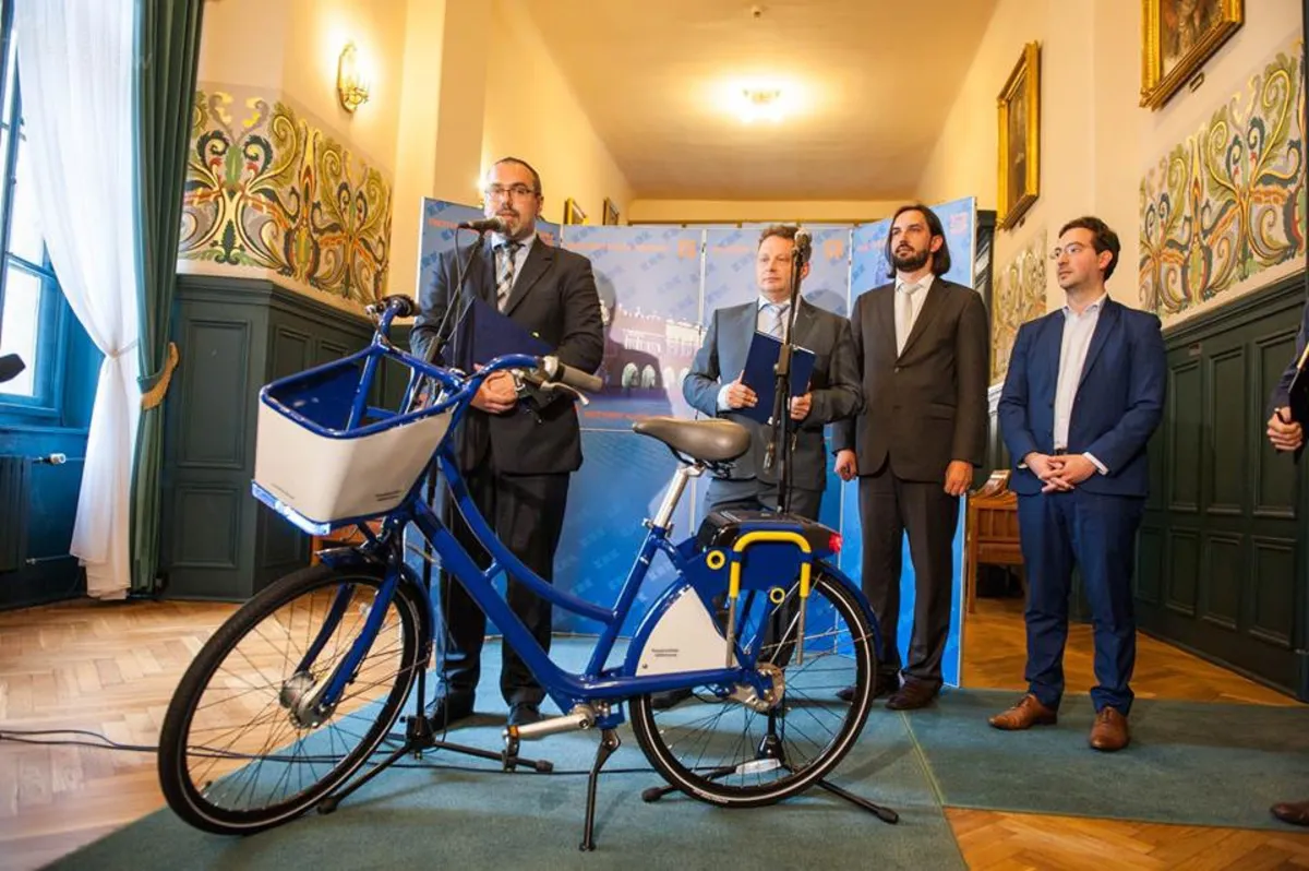 Nowy system miejskich rowerów uruchomiony, ale na razie  będziemy jeździć na starym sprzęcie
