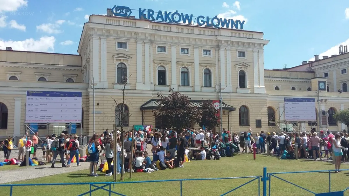 Na krakowskich dworcach wprowadzono tymczasową organizację ruchu