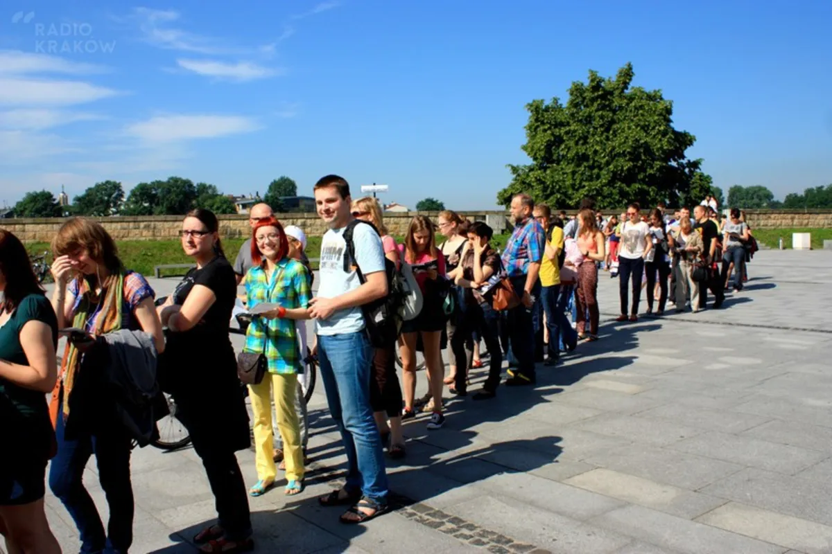 Kolejki do teatrów