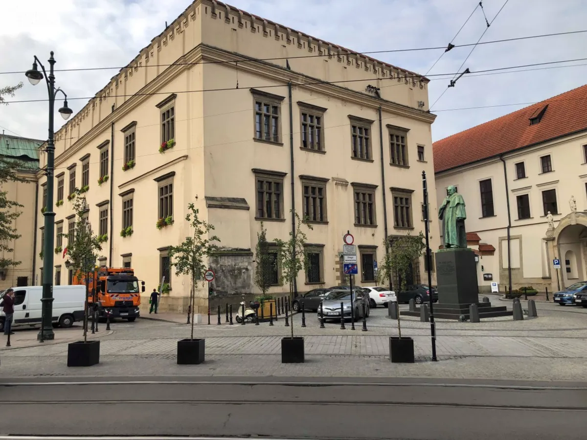 Zarzuty dla kolejnych osób zatrzymanych w związku z aferą korupcyjną w krakowskim magistracie 