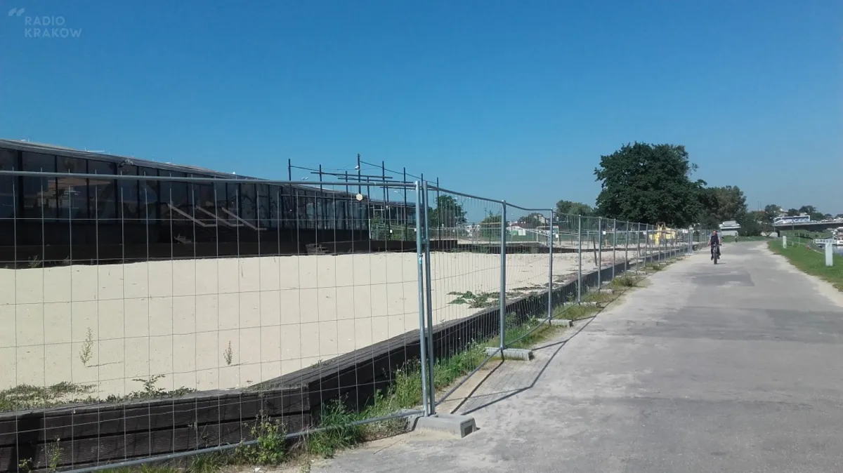 Konflikt ws. plaży na Bulwarze Wołyńskim: zarządca nieugięty, magistrat nakłada kary