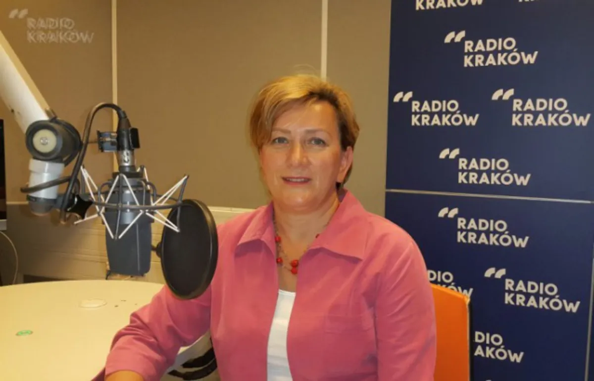 J. Szczurek-Żelazko ws. rezydentów: w innych zawodach nie ma płatnych specjalizacji