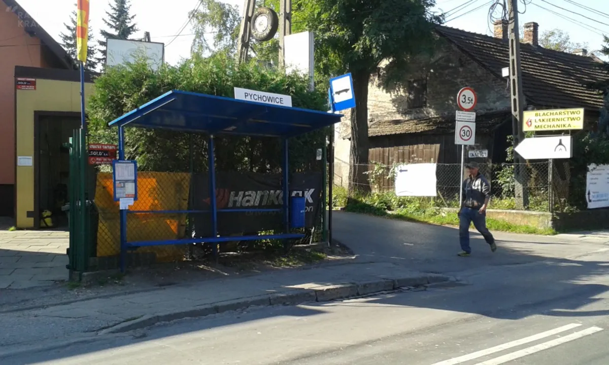 Mieszkańcy ulicy Tynieckiej w Krakowie chcą mieć ładny przystanek komunikacji miejskiej