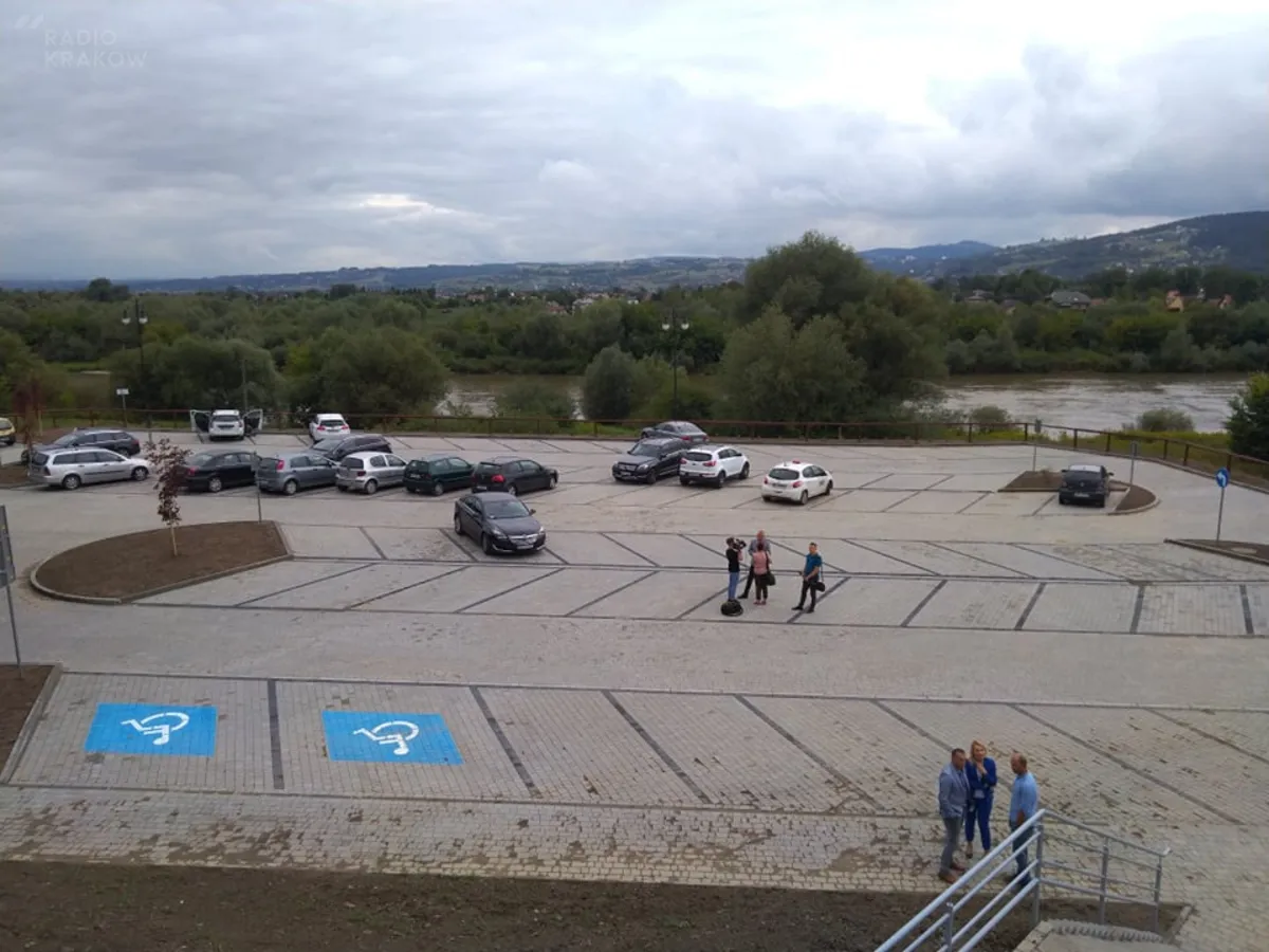 Drożej na parkingu przy ulicy Romanowskiego, ale kierowcy z Nowego Sącza mają bonus