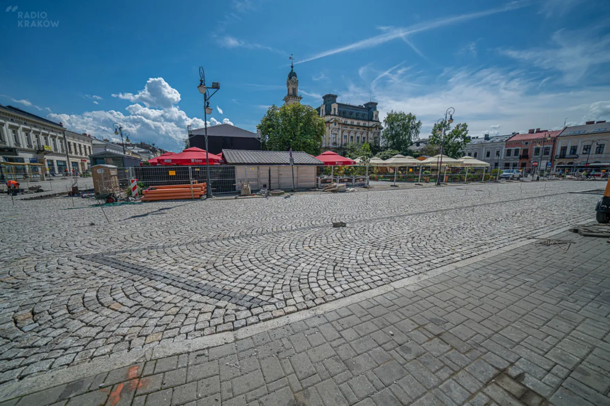 Nowy Sącz: Remont nawierzchni w Rynku zgodnie z harmonogramem