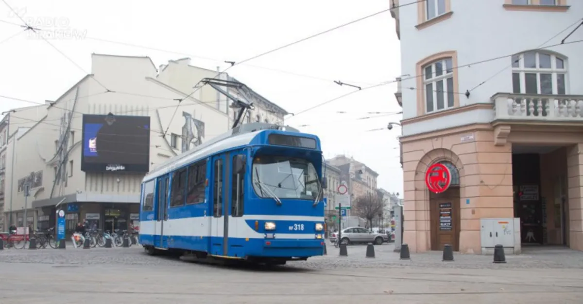 W Krakowie są nowe zasady wprowadzania darmowej komunikacji podczas smogu