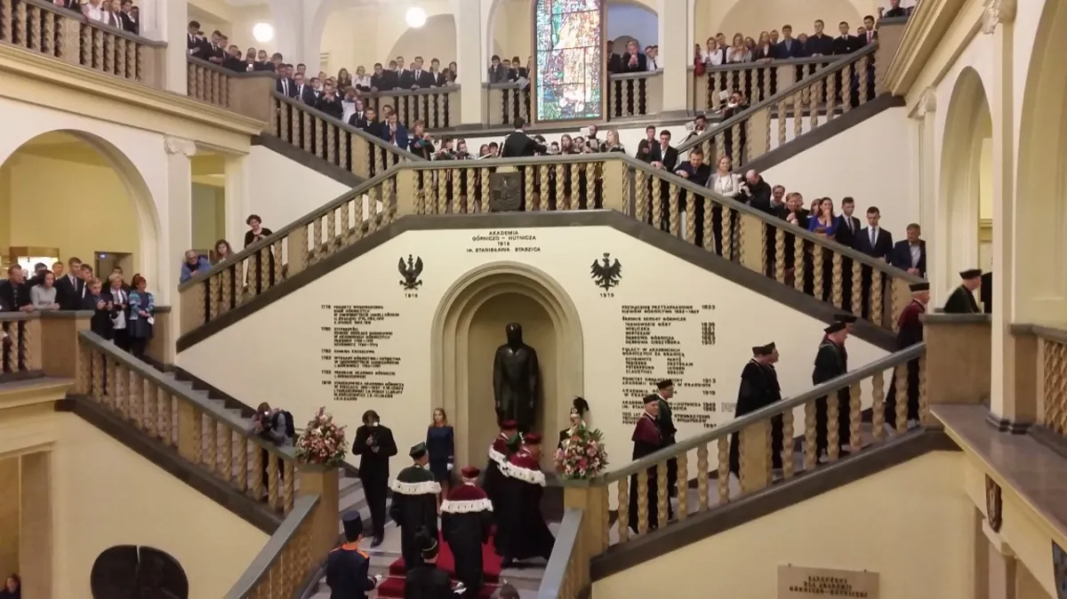 AGH stawia na wysoki poziom kształcenia i badań naukowych