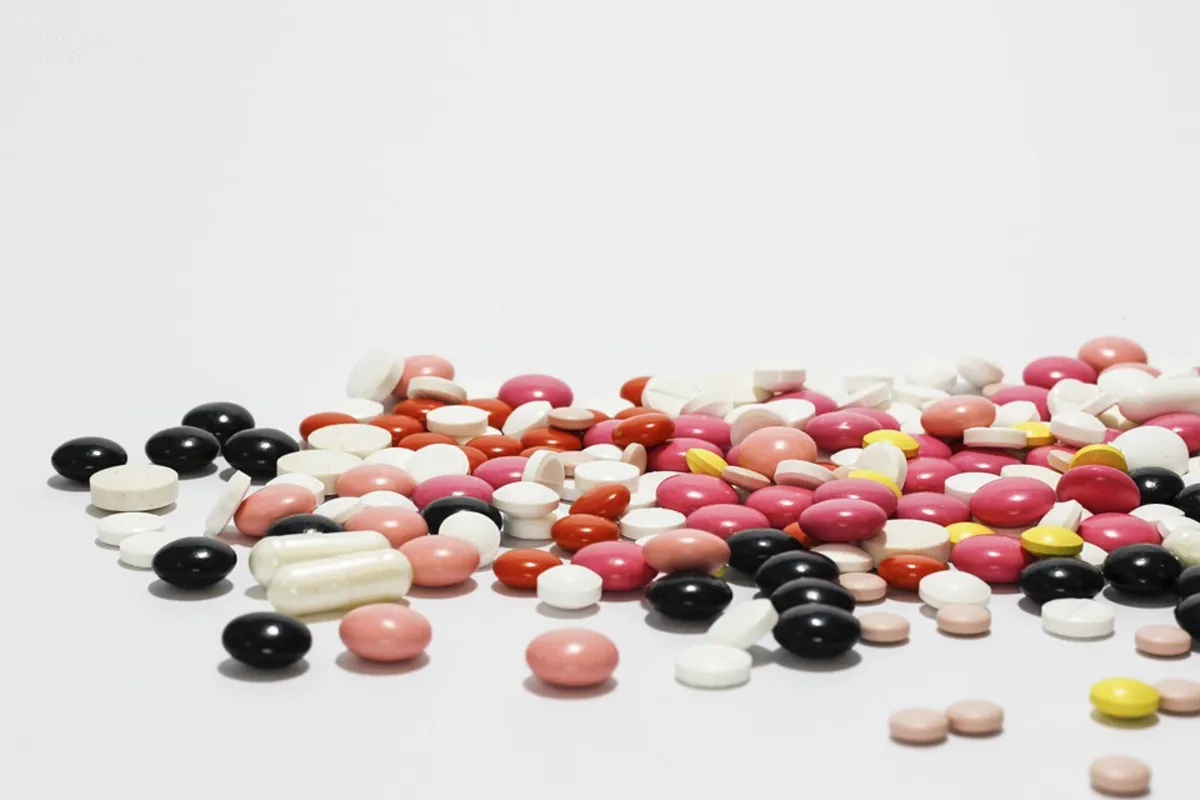 Główny Inspektorat Farmaceutyczny wycofuje z obrotu "Etopirynę Extra" oraz płyn Amol