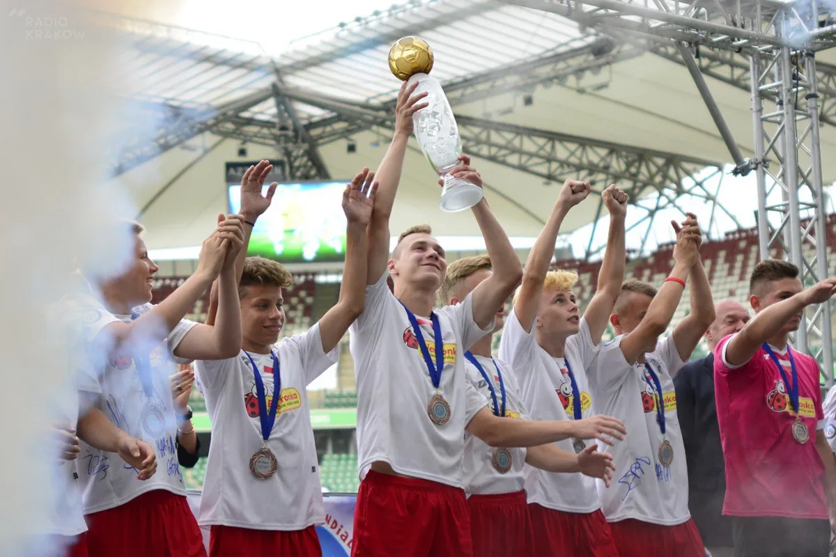 Ukraina mistrzem świata, Polska - trzecia 