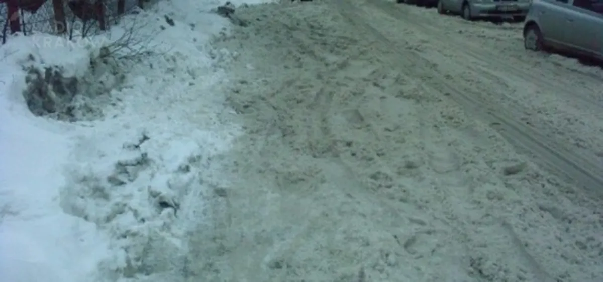 Bardzo ślisko na drogach, zima znów zaskoczyła