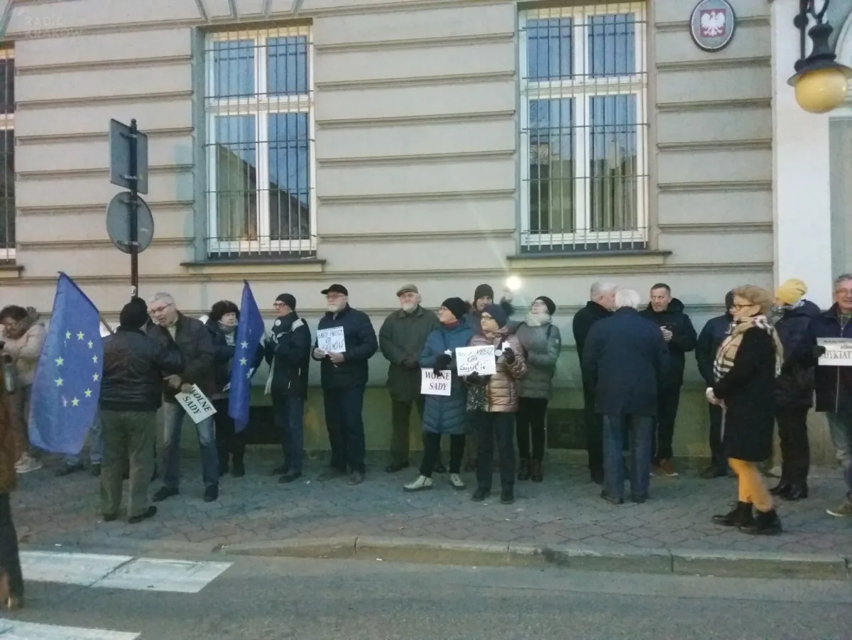 Protest po zawieszeniu w obowiązkach sędziego Juszczyszyna także w Nowym Sączu