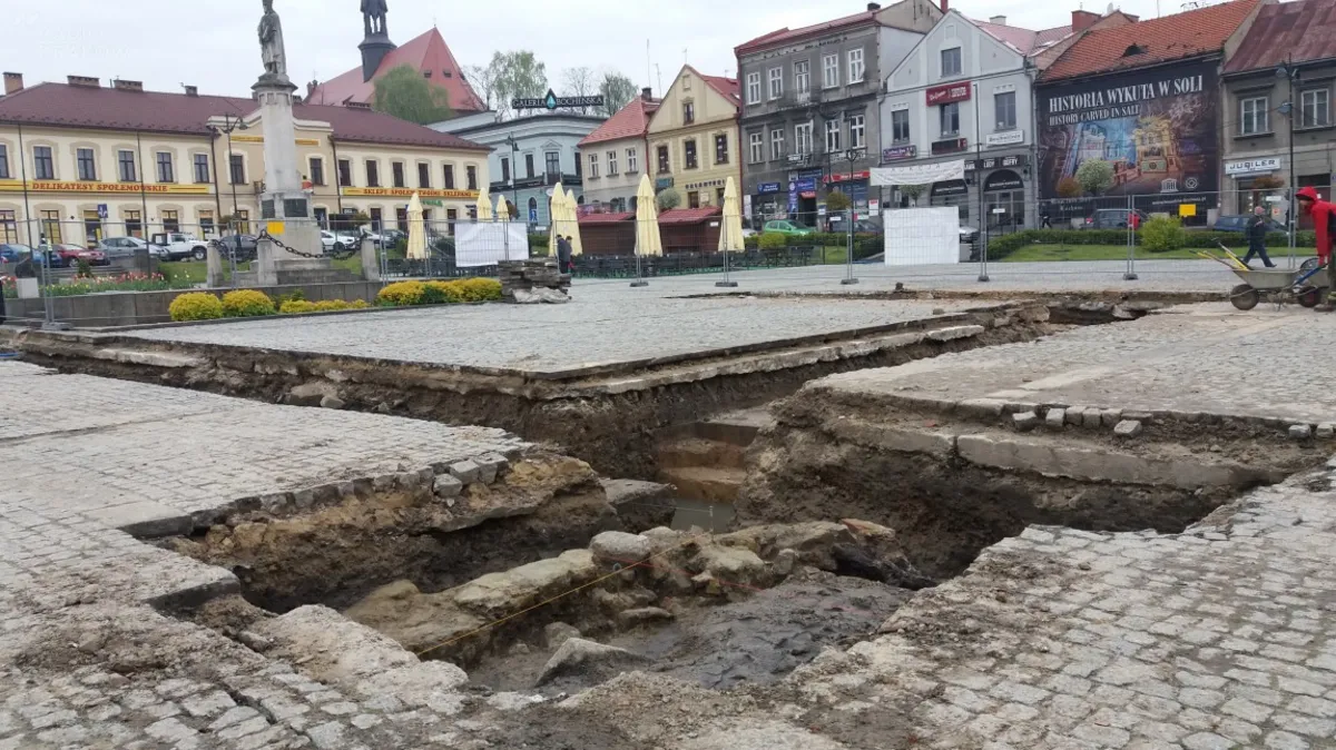 Bezcenne archeologiczne znalezisko na bocheńskim Rynku zostanie zasypane?