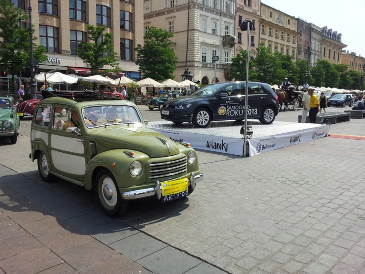 Legendarne auta na krakowskim rynku
