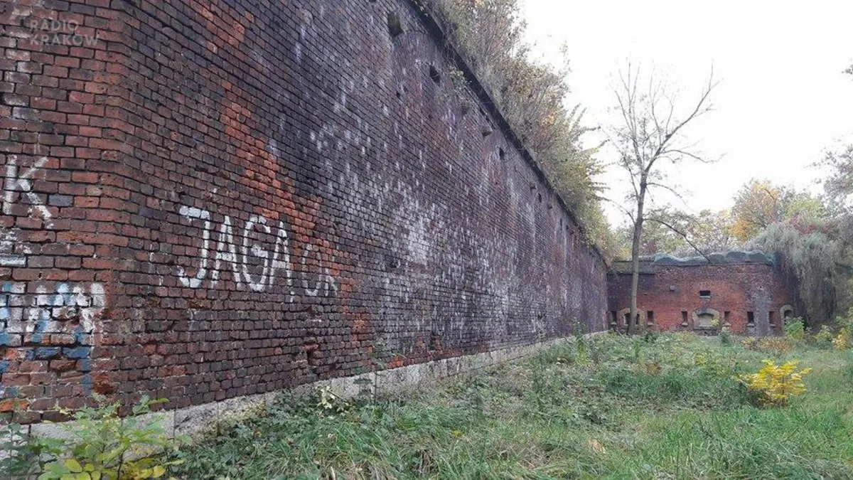 Kraków: czy dojdzie do kompromisu ws. zabudowy fortu Luneta? 