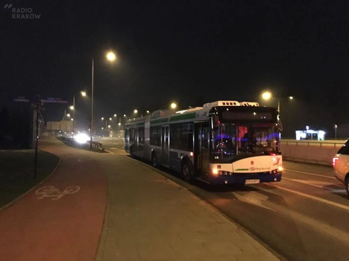Trudne początki nowych autobusów hybrydowych na krakowskich ulicach 