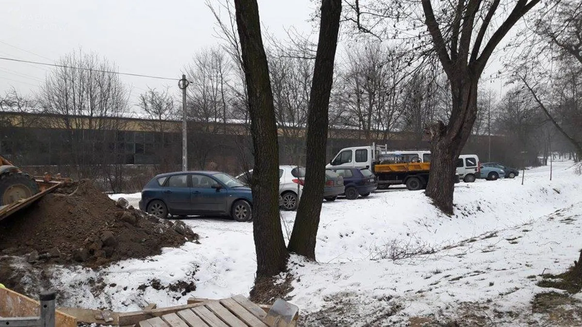 Młynówka Królewska w Krakowie stała się... zapleczem budowy osiedla mieszkaniowego