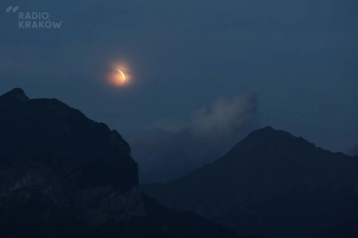 Dziś najdłuższe w tym stuleciu zaćmienie Księżyca. To będzie magiczna noc