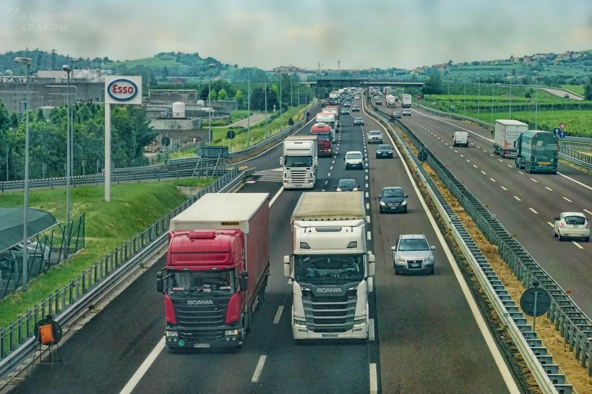 Są nowe, niekorzystne dla polskich firm, przepisy dot. międzynarodowego transportu drogowego