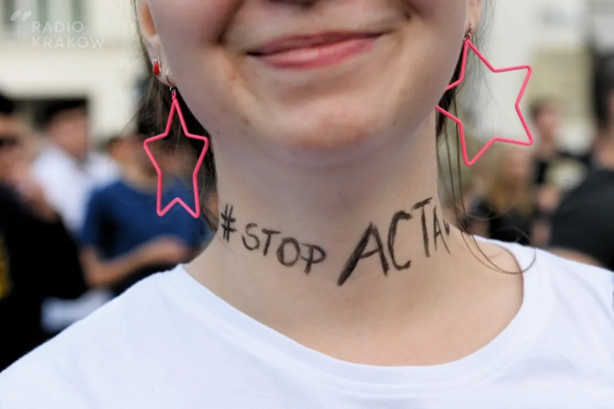 Jeszcze o Acta