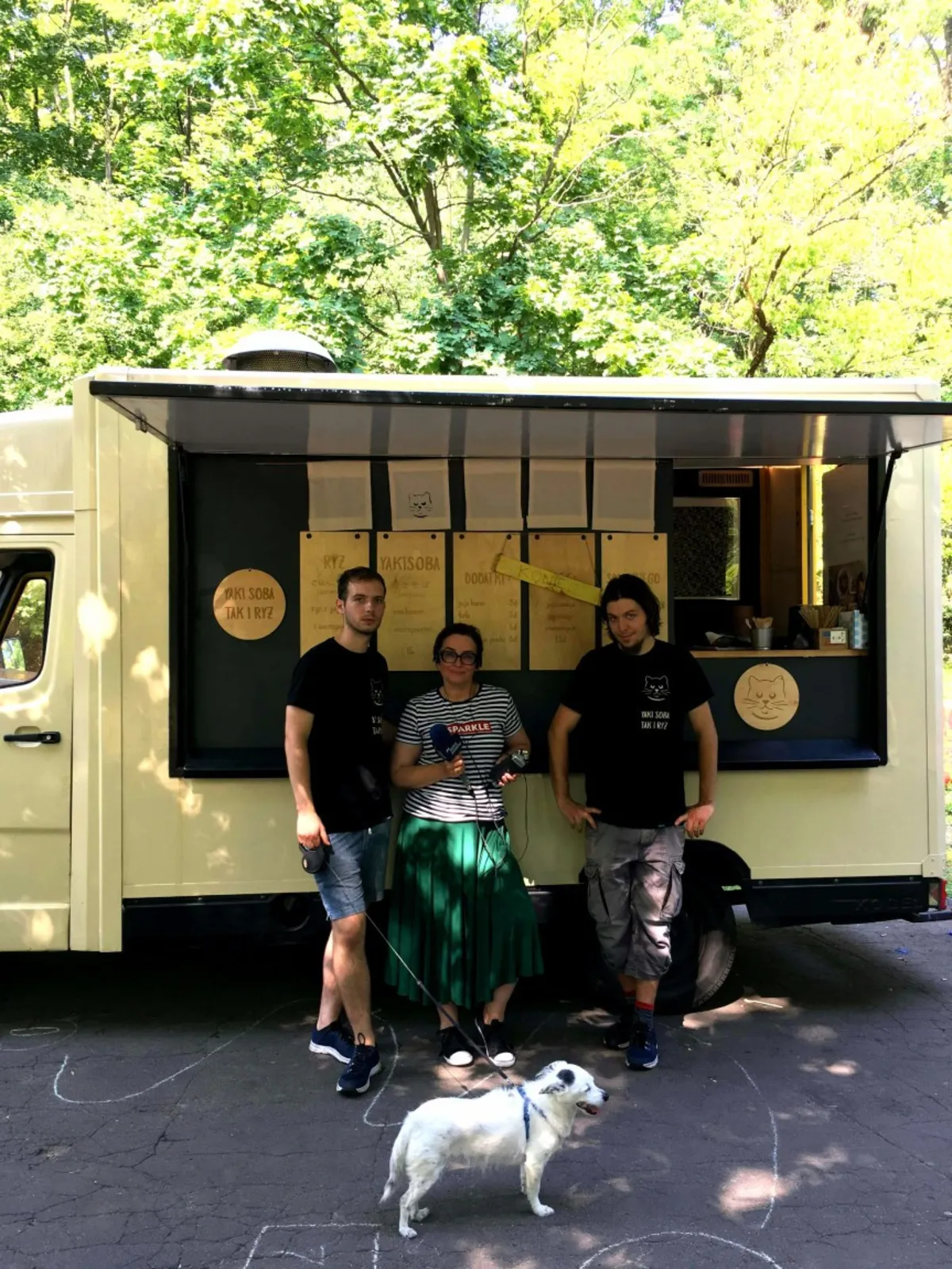 Przystanek Kulinarny na Wakacjach zwiedza aleje foodtrucków 