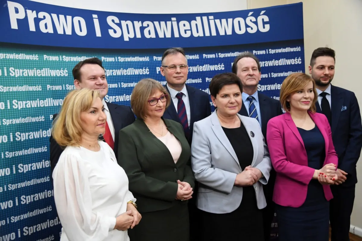 B. Szydło, R. Legutko i P. Jaki otwierają listę kandydatów PiS do PE w okręgu małopolsko-świętokrzyskim