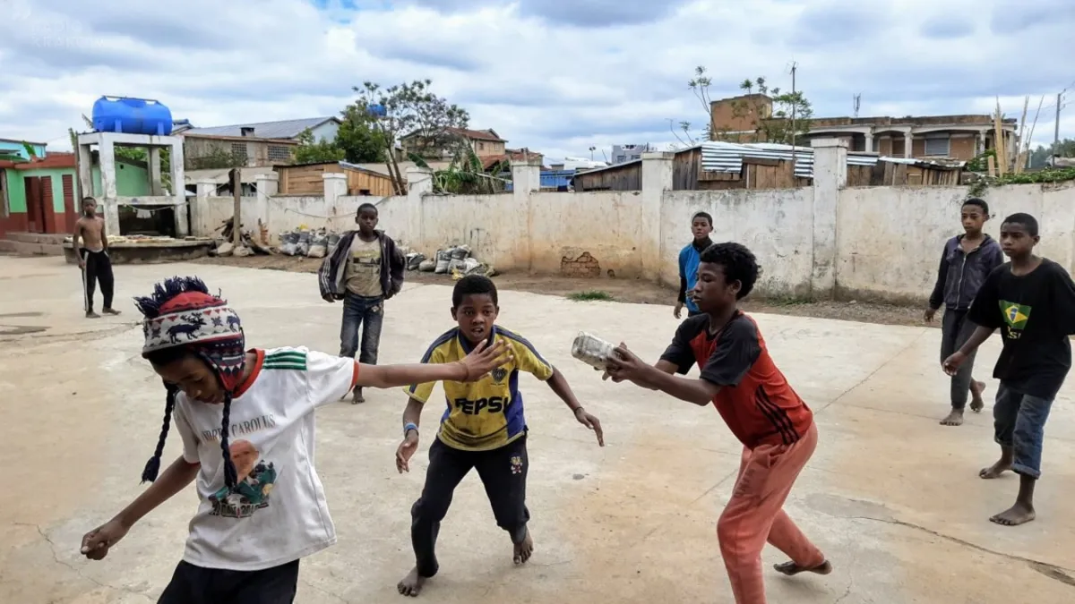 Radio Kraków z misją medyczną na Madagaskarze: Jak pomagać sierotom na wyspie?