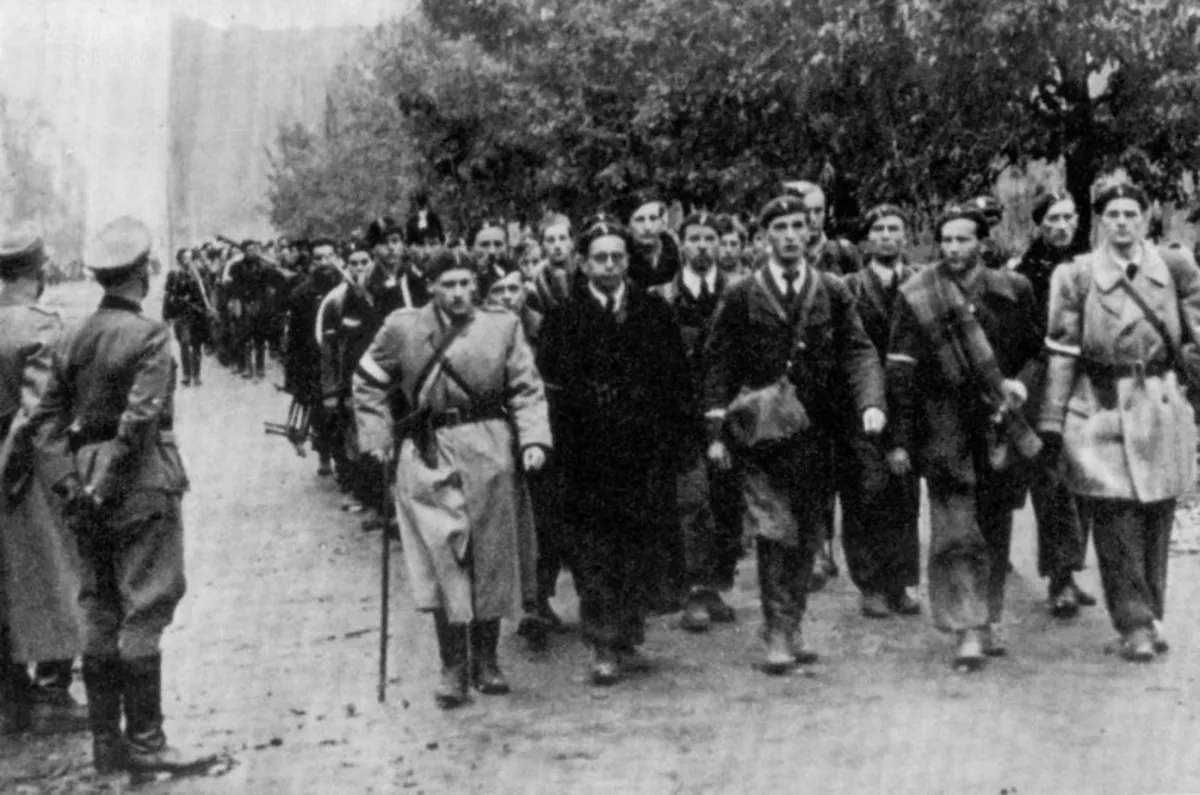 75 lat temu upadło Powstanie Warszawskie