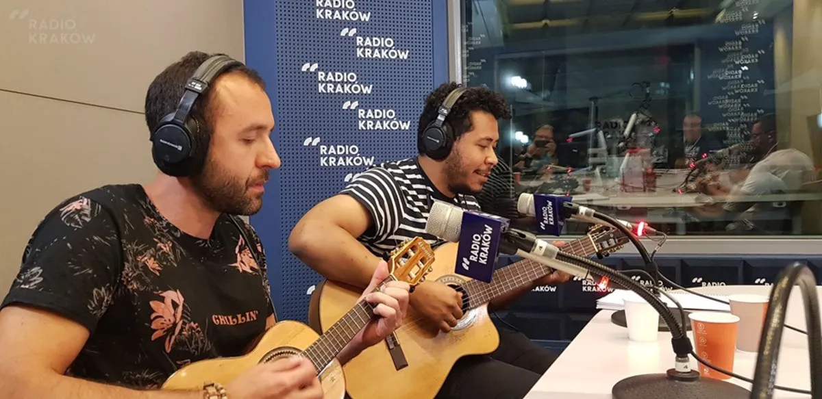 Po brazylijsku i po polsku. PapugaZu w Radiu Kraków