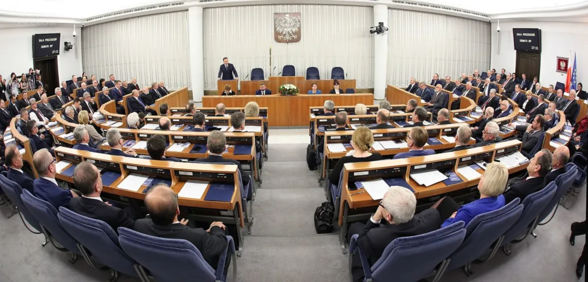 Senat: Dane PKW z 42,26 proc. komisji wyborczych: PiS - 49,41 proc., KO - 29,81 proc., PSL - 5,49 proc.