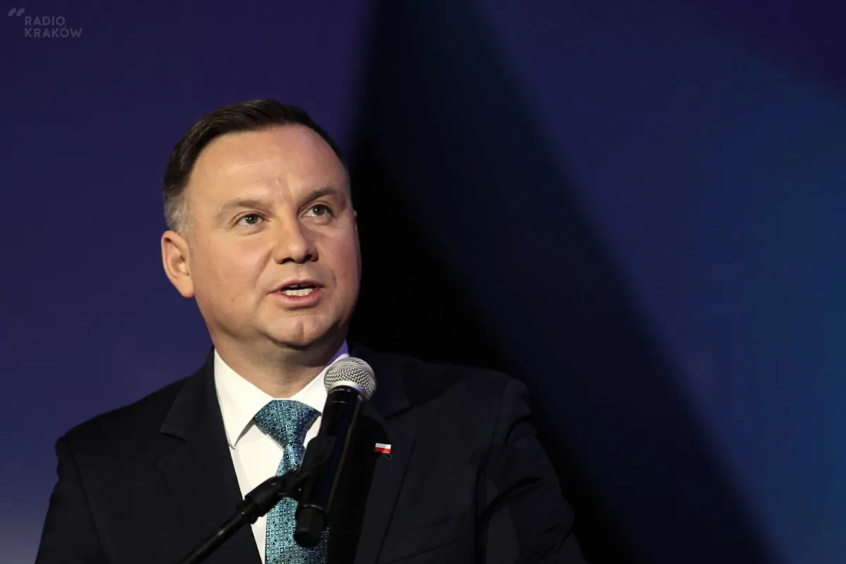 Prezydent skierował do TK ustawę o jawności majątku rodzin najważniejszych urzędników