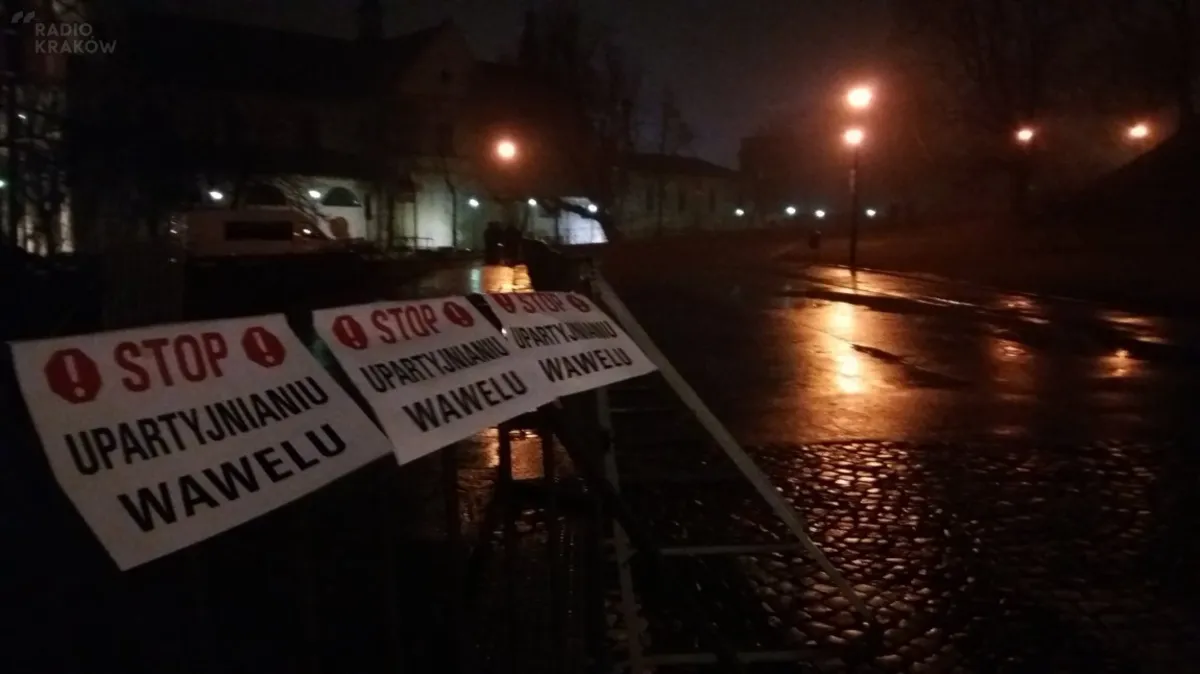W Krakowie przesłuchano 5 osób ws. protestów pod Wawelem w grudniu 2016 roku