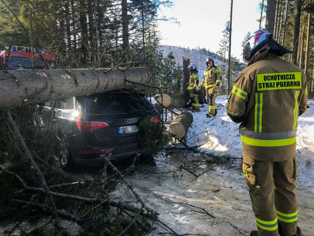 Silny wiatr w całym kraju. W Tatrach wiatr osiąga do 105 km/h