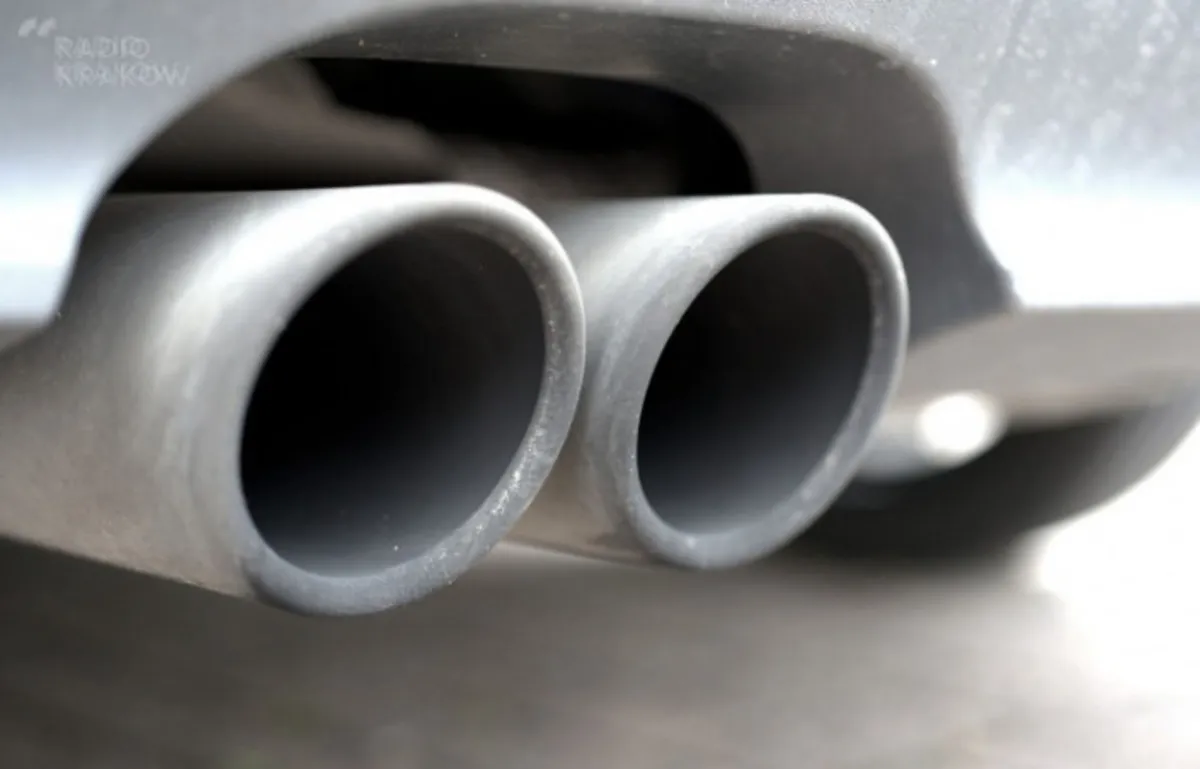 Policjanci rozpoczęli akcję "Smog". Mogą nałożyć mandat do 500 zł