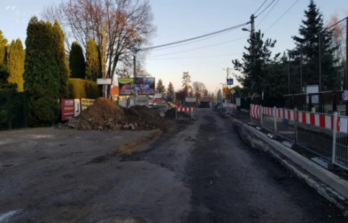 Remont ulicy Myślenickiej w Krakowie: trwa spór ZDMK z firmą budowlaną
