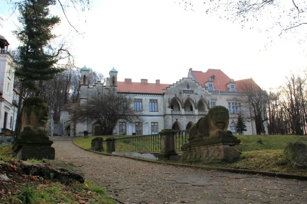Pałac w Młoszowej