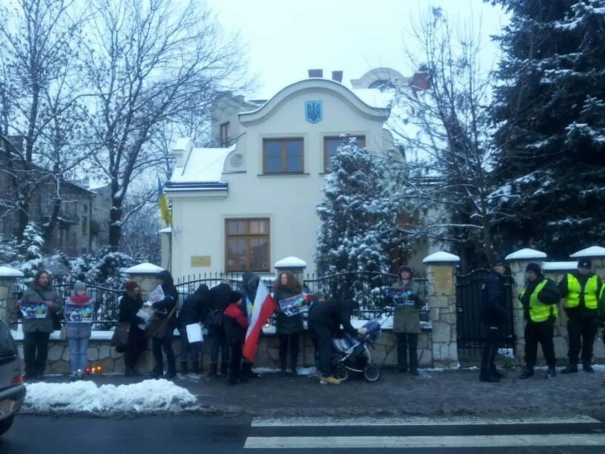 Manifestacja przed konsulatem ukraińskim w Krakowie