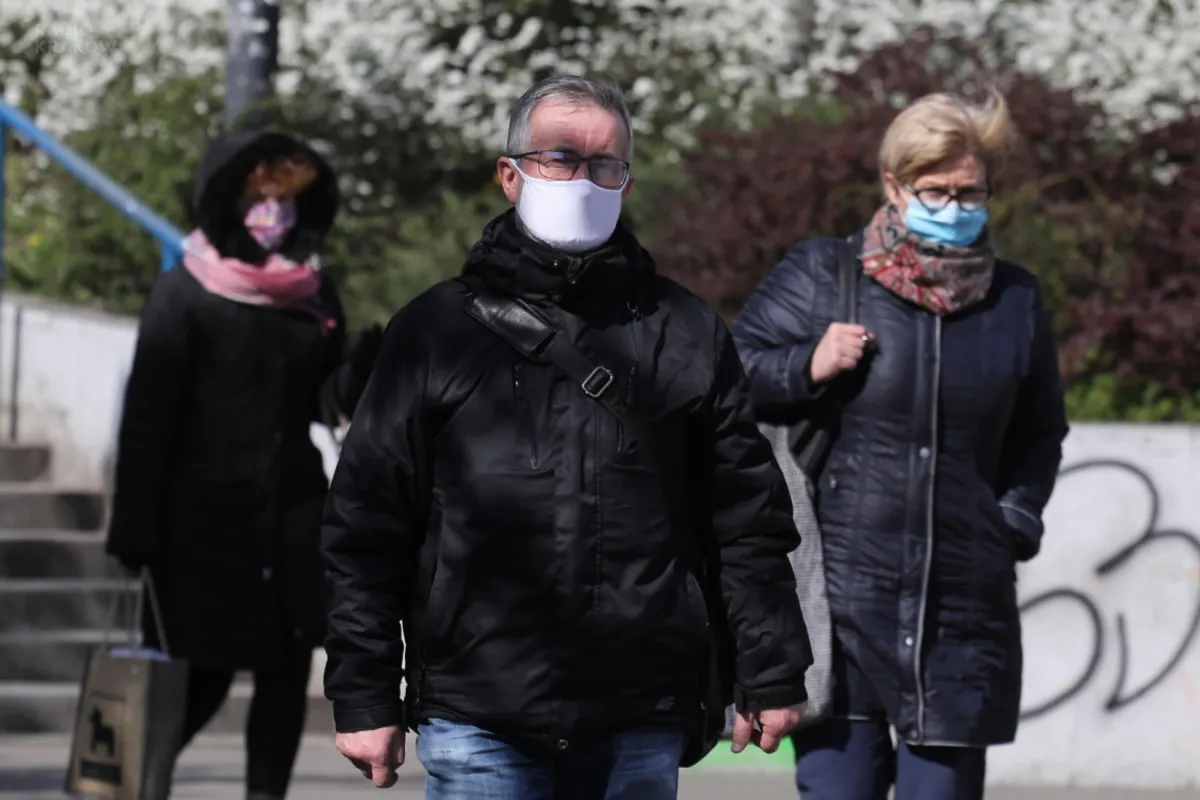 Ministerstwo Zdrowia: 165 nowych zakażeń koronawirusem, zmarło 14 kolejnych osób.  17.04.2020 r. RELACJA