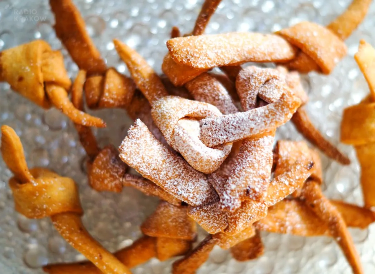 Pączki, pettole, frappe, zeppule i fritole