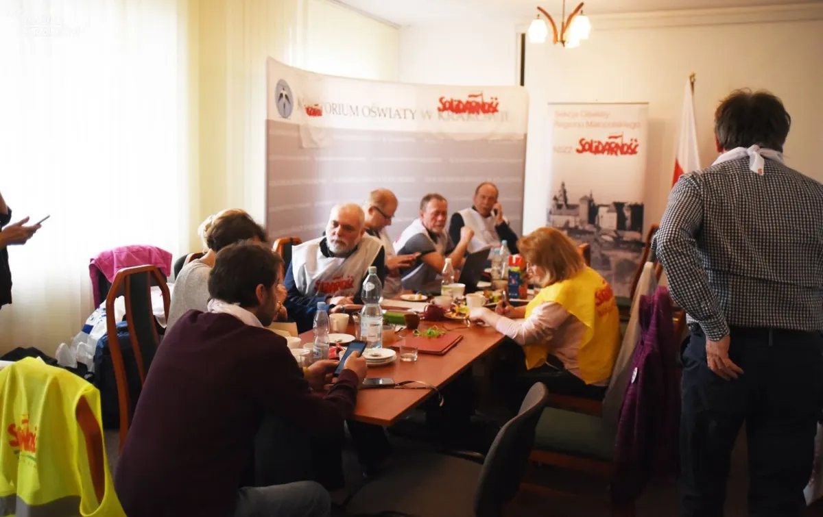Nauczyciele z Solidarności rozpoczęli czwarty dzień akcji okupacyjnej