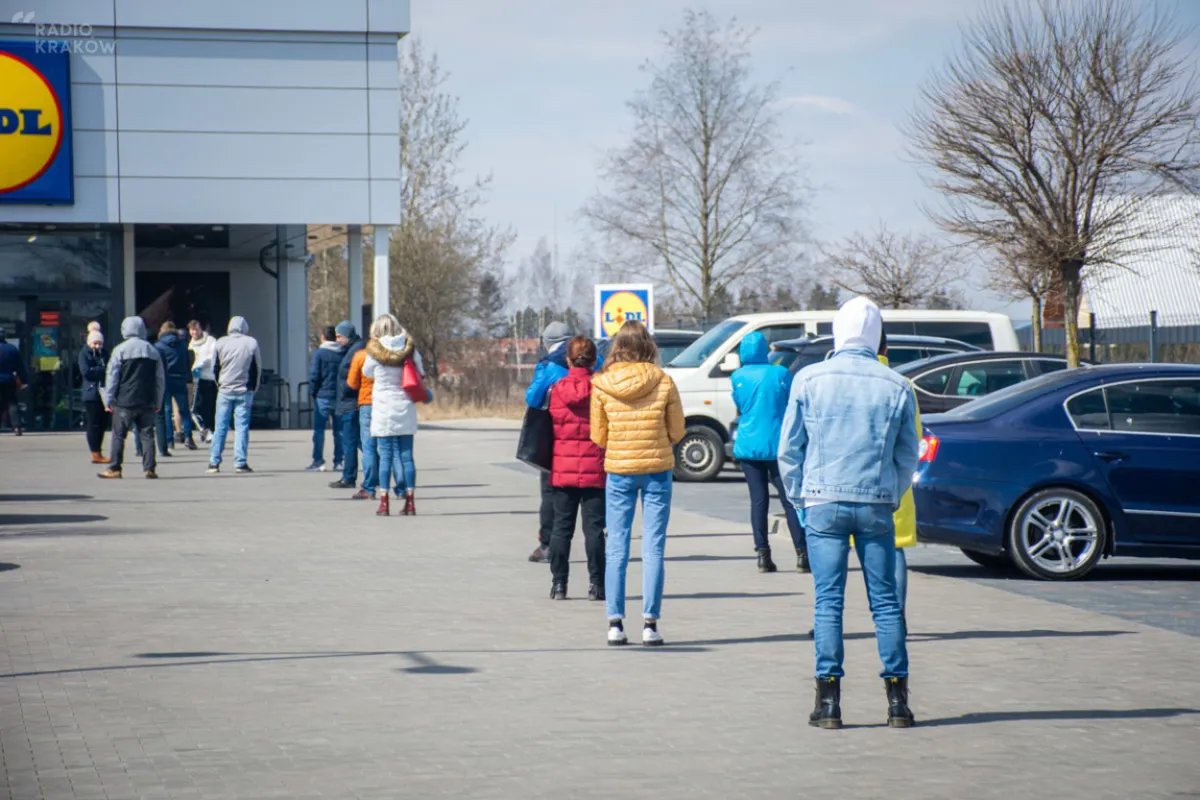 Ministerstwo Zdrowia: po majówce bez godzin dla seniorów, będą działać rowery miejskie