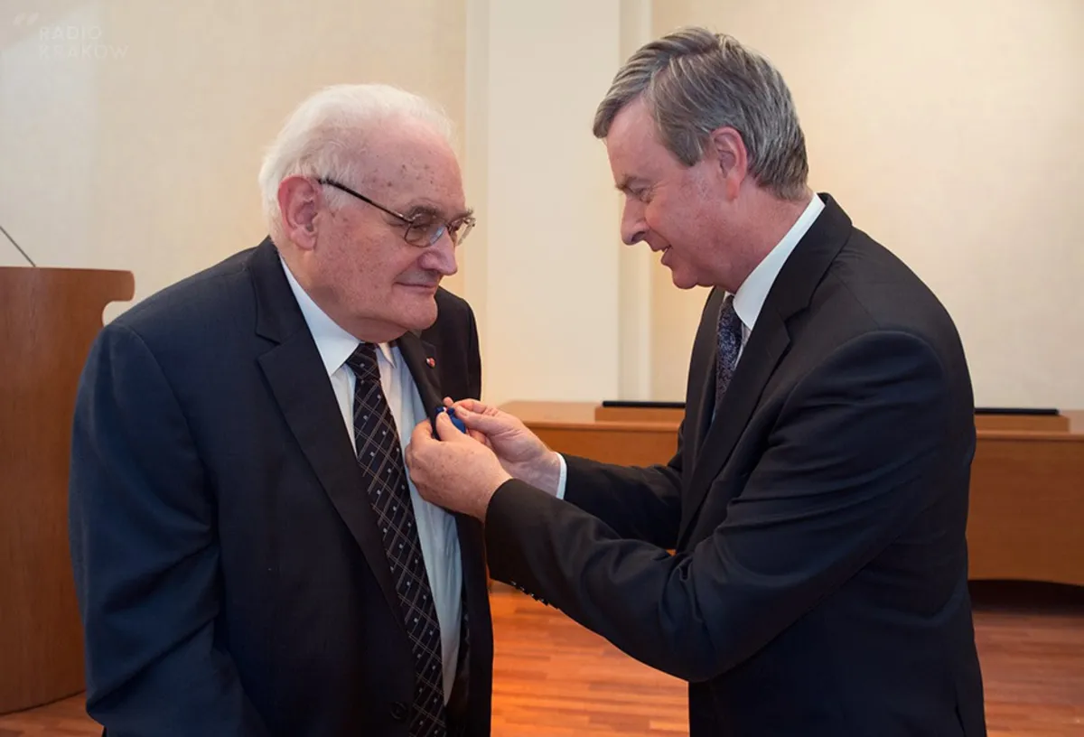 Prof. Władysław Stróżewski otrzymał Medal Zasłużony Kulturze "Gloria Artis"