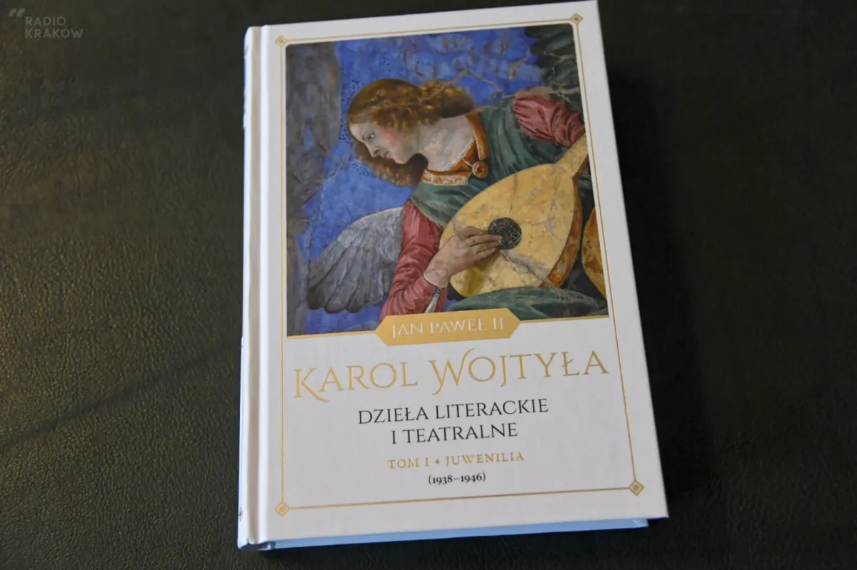W krakowskiej kurii zaprezentowano książkę “Karol Wojtyła – dzieła literackie i teatralne”