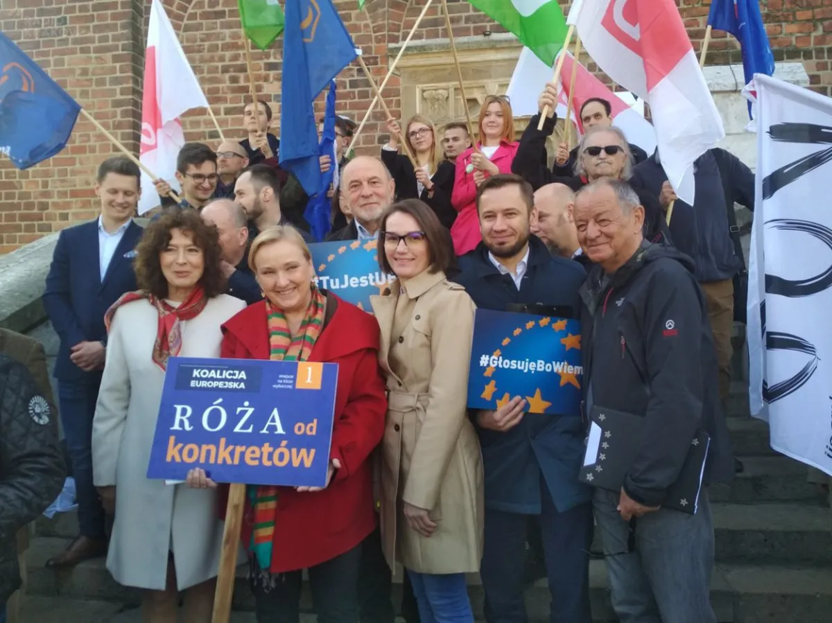  Koalicja Europejska rozpoczęła w Krakowie zbiórkę podpisów pod listą do PE