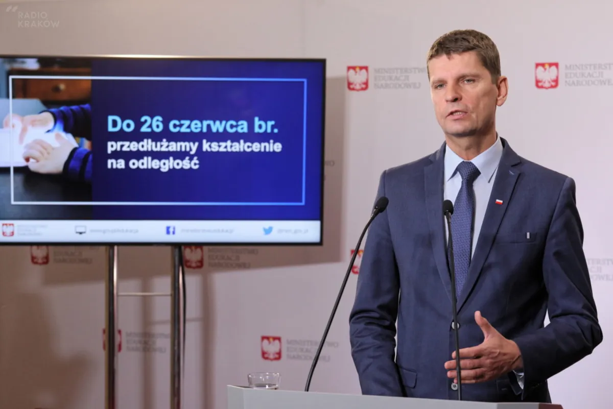 Zapadła decyzja ws. powrotu uczniów do szkół przed wakacjami