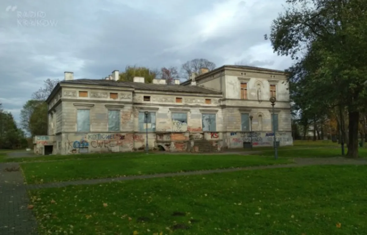 Dwór w Wadowie czeka na nową historię
