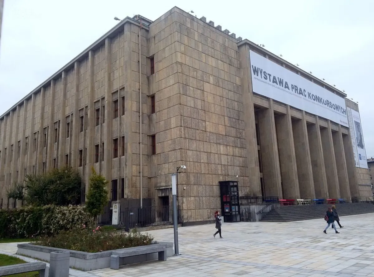  Dyskusja pokonkursowa - modernizacja Gmachu Głównego MNK